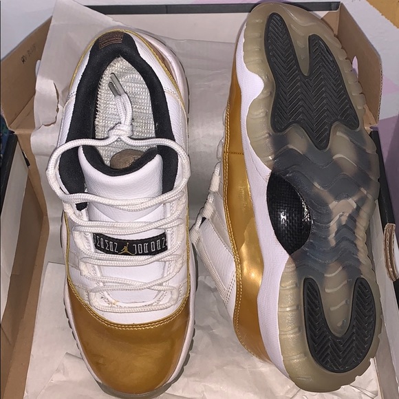 Jordan Low 11’s - Picture 2 of 4